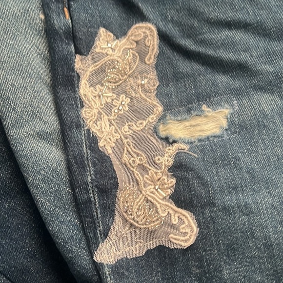 LAUREN RALPH LAUREN Plus-Size Lace Patchwork Relaxed Tapered Jeans - Picture 7 of 9